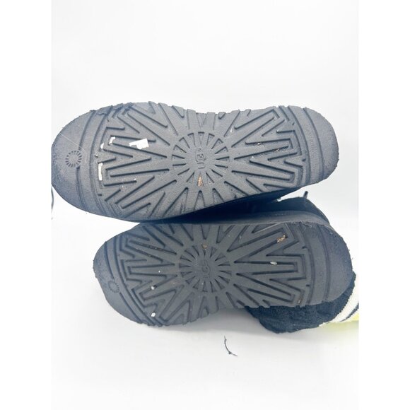 UGG Cable Knit Sweater Branded Platform Boots Size 7 - Picture 6 of 7